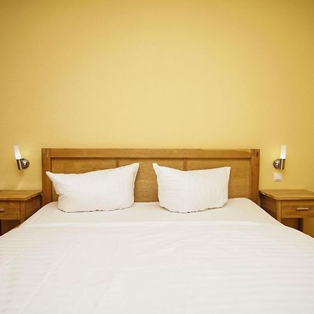 Schicke Fewo Mit Terrasse, Gratis Nutzung Vom Ahoi Erlebnisbad Und Sauna In Sellin - Haus De Niege Wech Fewo 02 Thiessow Buitenkant foto