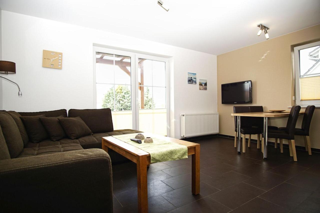 Schicke Fewo Mit Terrasse, Gratis Nutzung Vom Ahoi Erlebnisbad Und Sauna In Sellin - Haus De Niege Wech Fewo 02 Thiessow Buitenkant foto